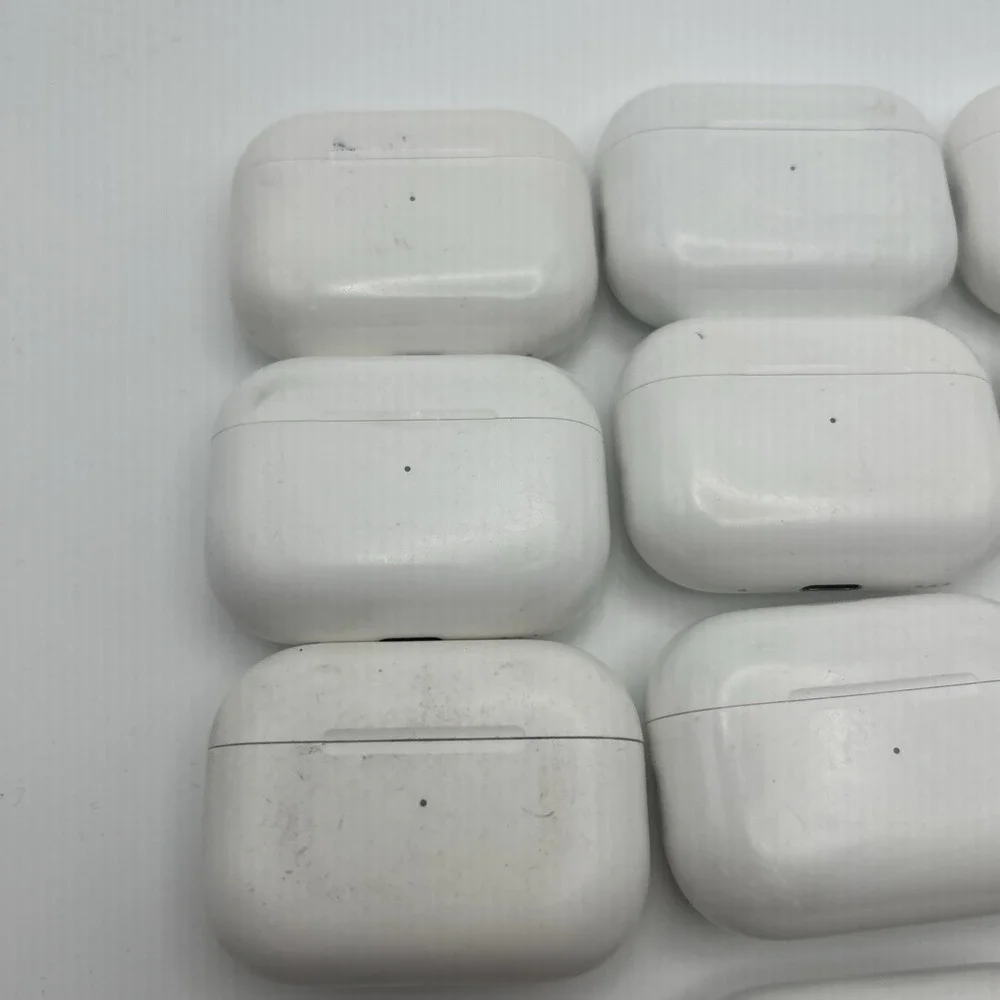 LOT OF 10 - Apple Airpods Pro 2nd Gen Wireless Charging Case - A2969